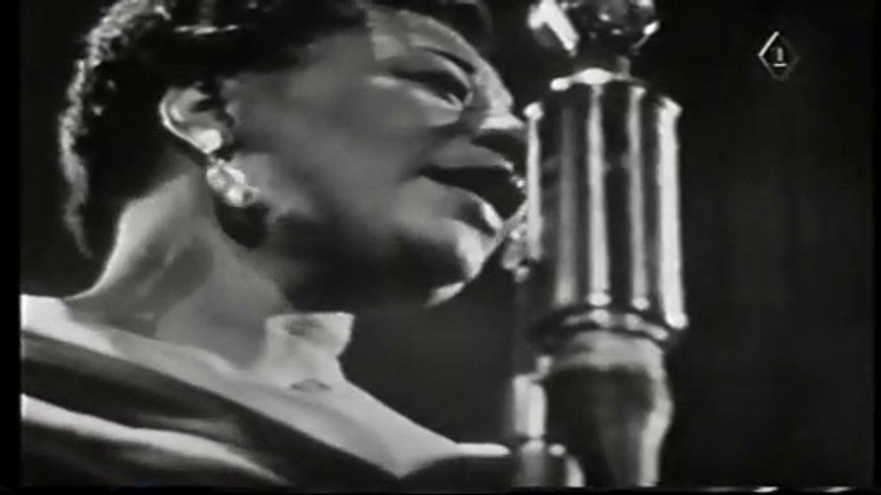 ELLA FITZGERALD in Amsterdam 1957 (0:24)