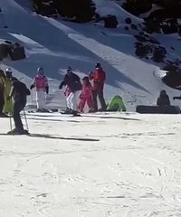 La caída de Alma Cortés Bollo en la nieve