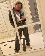 Le petit haut de Clara Morgane nous intrigue énormément, pas vous ?