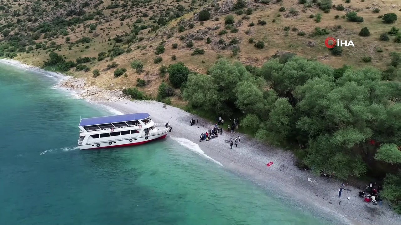 Van Gölü'nün cennet koyları 'doğal sit-nitelikli doğal koruma alanı' olarak tescillendi