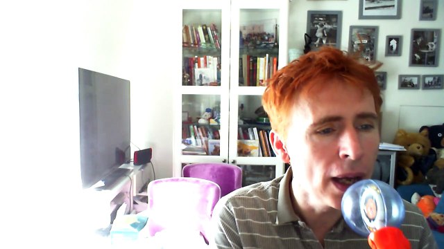 Wiwi égratigne avec toi