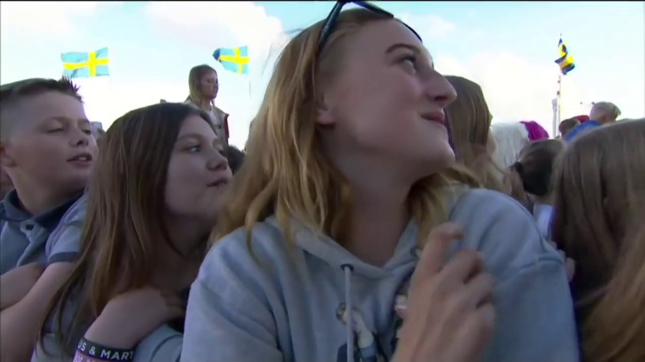 Marcus___Martinus_feat._Katastrofe_-_Elektrisk_LIVE___Allsång_på_Skansen_201