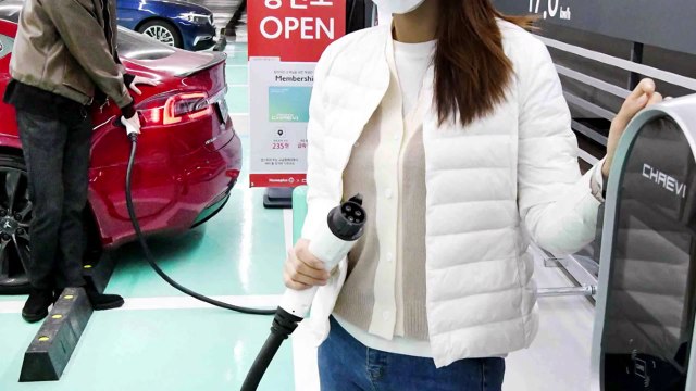 [기업] 홈플러스, 강서점에 전기차 충전소 2023년까지 전국 설치 / YTN