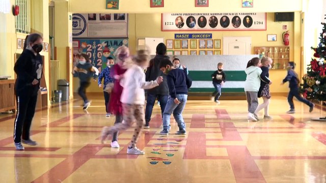 Milhões de alunos europeus estão de regresso às escolas