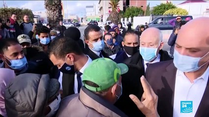 Hundreds of Tunisians arrested as clashes continue for 5th night on revolution’s 10th anniversary
