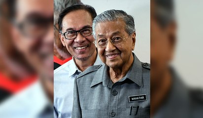 Shifting Sands: PH in a quandary over Mahathir, Anwar