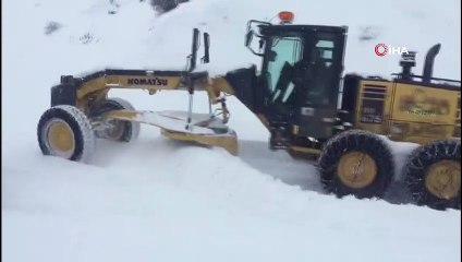 Iğdır kara teslim oldu, kar ve tipi köy yollarını ulaşıma kapattı