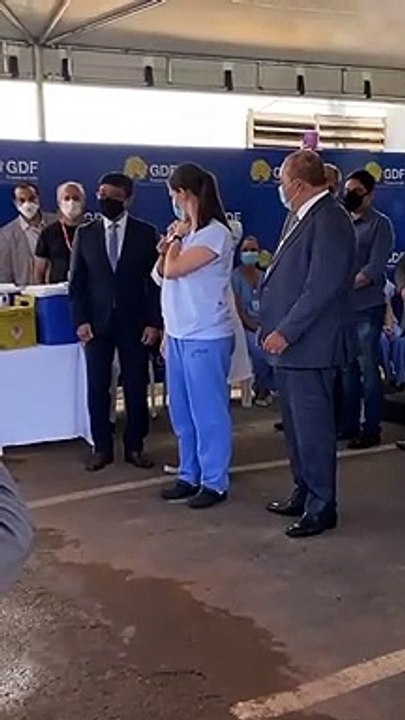 Primeira vacinada no DF
