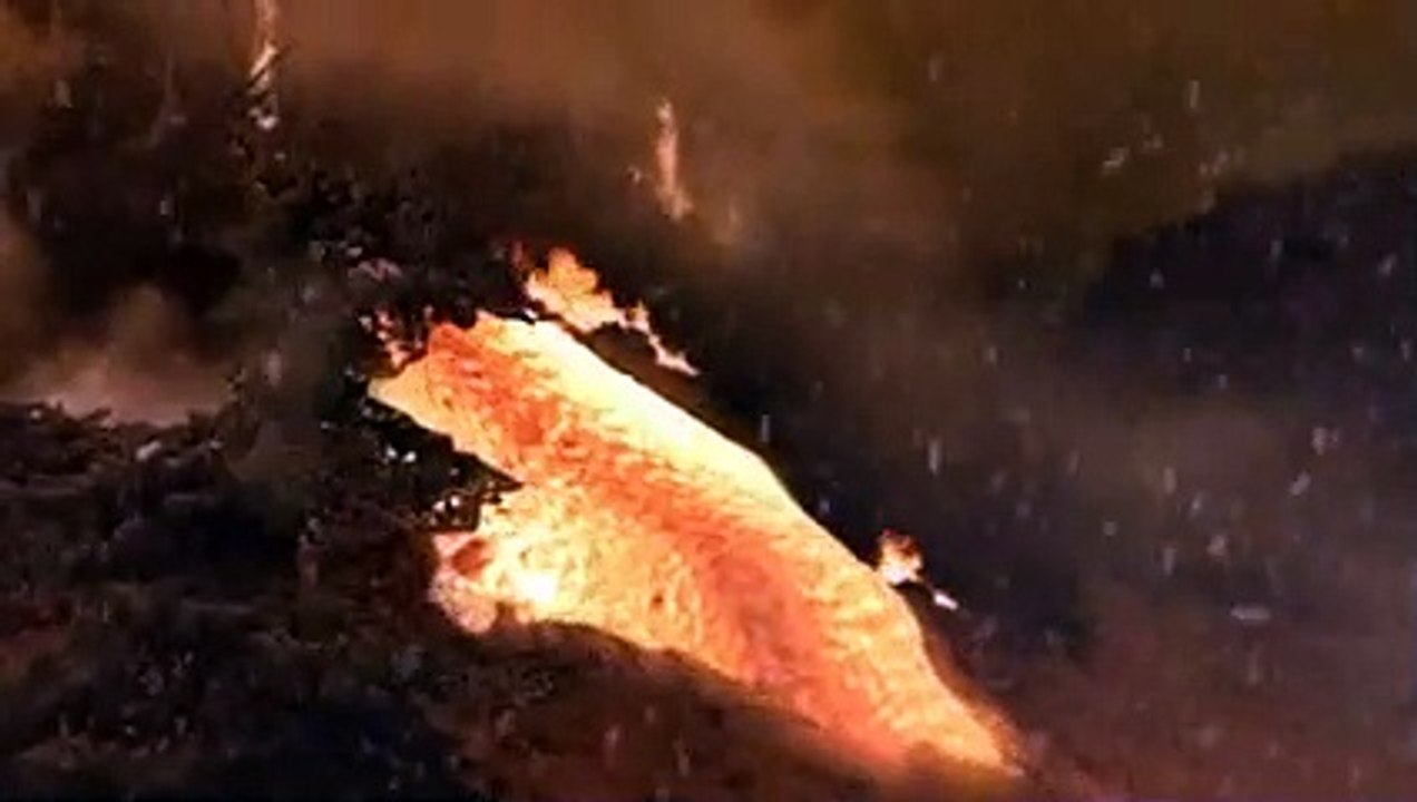 Super Eruption WEBRiP (2011) (Italiano)