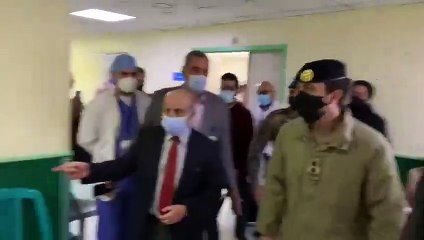 ولي العهد يتفقد مركز لقاحات كورونا بمستشفى الجامعة .. فيديو
