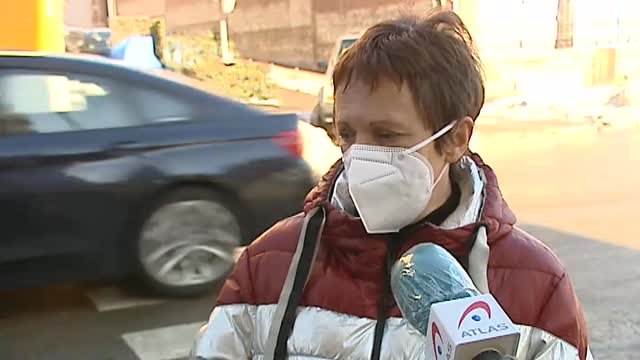 Llega la lluvia a Madrid con las alcantarillas colapsadas por el hielo y la basura