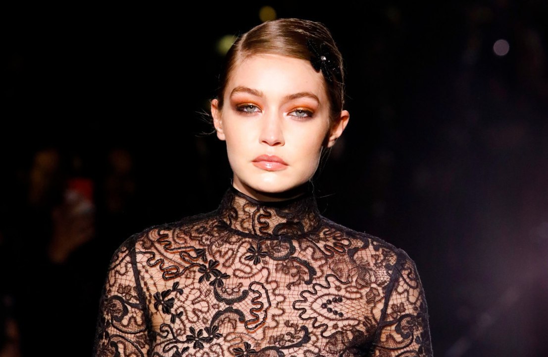 Gigi Hadid erfuhr einen Tag vor der Tom Ford-Laufstegshow von ihrer Schwangerschaft