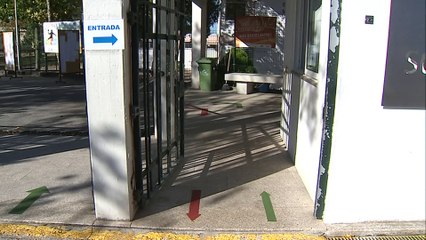 Cientistas contestam decisão de manter escolas abertas