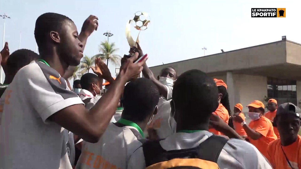 Accueil triomphal des éléphants cadets U17