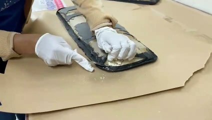 Ocupan en el AILA más de dos kilos de heroína camuflados en maleta de doble fondo