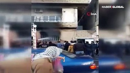 2 kardeş alevlerin arasında kalarak can verdi