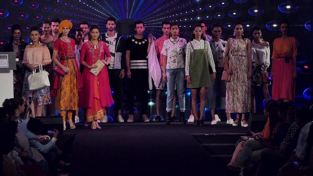 Aditi Rao Hydari & Kunal Kapoor Walks The Ramp At 'Designer Of The Year'