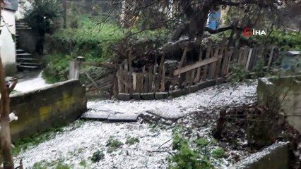 Kar yağışının ardından yağan dolu vatandaşları şaşırttı