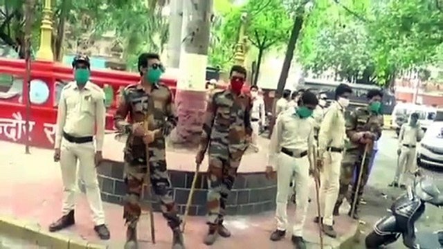 26 जनवरी को देखते हुए पुलिस प्रशासन ने की सुरक्षा की व्यवस्था, बाजारों में विशेष चेकिंग