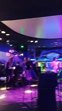 Nuevos vídeos: los ‘cayetanos’ siguen bailando en el Teatro Barceló pese a los 34.983 contagios y 418 muertes esta semana en Madrid
