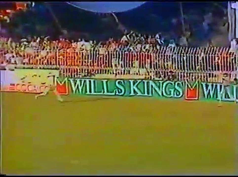 Sir Viv Richards 80 OFF 39 BALLS 10 4s 4 6s vs Pakistan 1985
