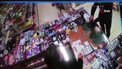 İstanbul'da kuyumcuda silahlı gasp kamerada