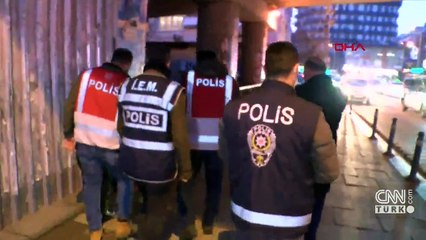 Sokakta kalan kişiyi ikna etmek kolay olmadı | Video