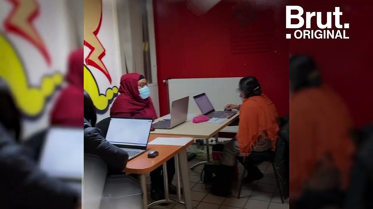 Passer le permis, apprendre à utiliser un ordinateur… À Drancy, il aide les mères isolées