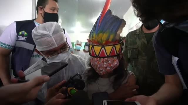 Brasil comienza a vacunar a la población indígena