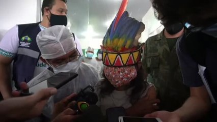 Brasil comienza a vacunar a la población indígena