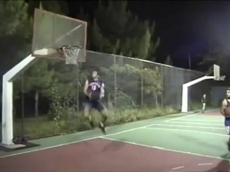 i am a 5'7 basketball dunker - Το μεγαλυτερο αλμα στην Ελλαδα - καρφωματα στο μπασκετ - basketball slam dunks in Greece
