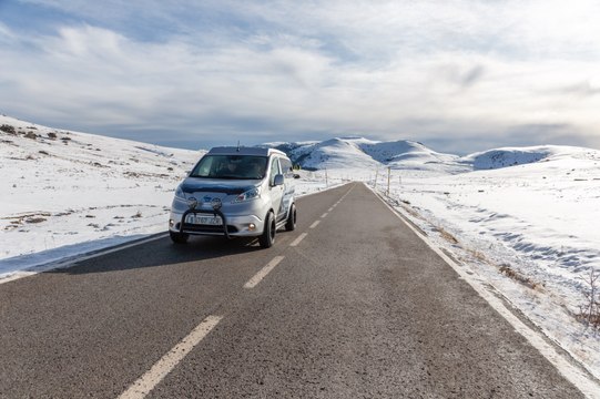 Nissan e-NV200 Winter Camp Concept : le camping-car électrique et tout-terrain