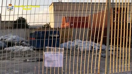 Napoli - 100 tonnellate di rifiuti speciali sequestrate al porto (20.01.21)