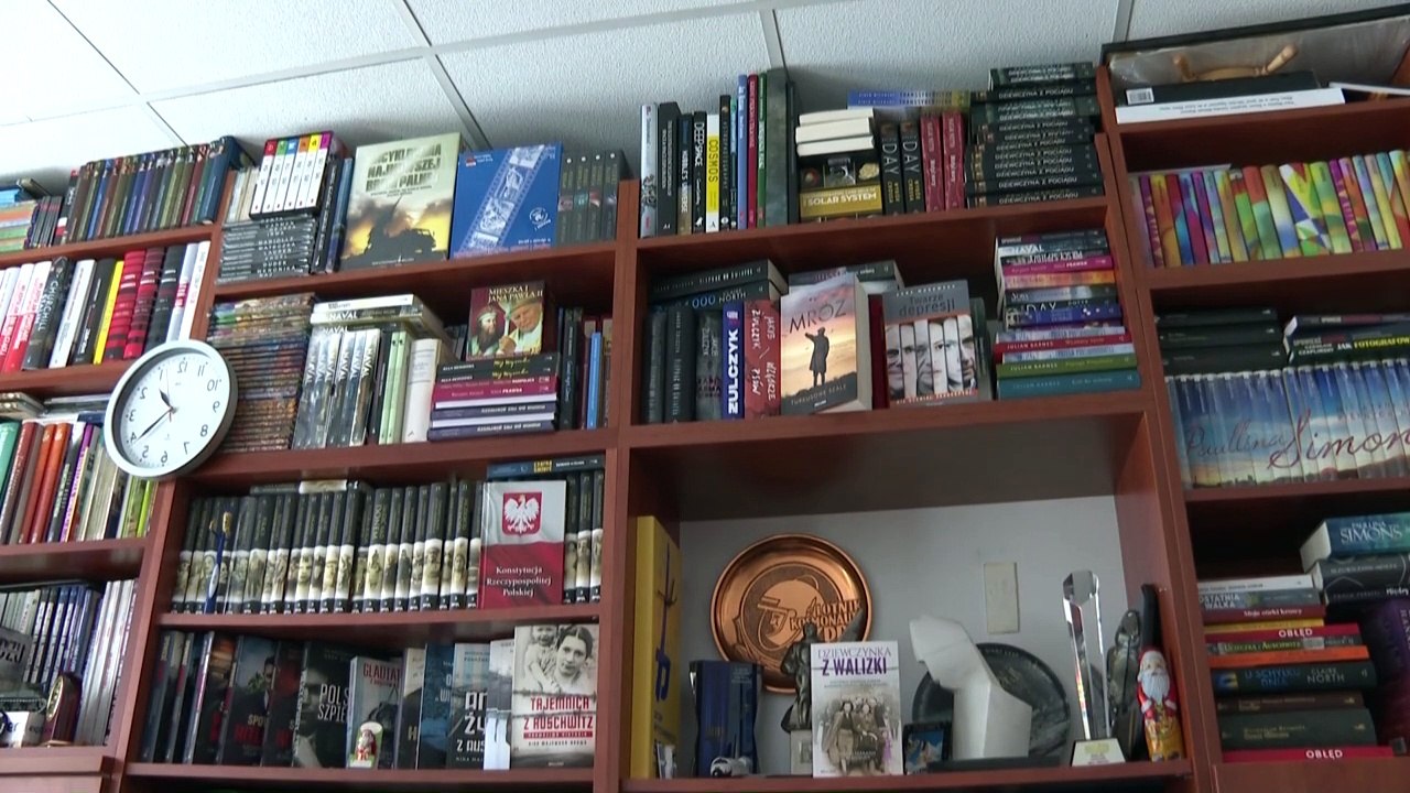 Hitlers "Mein Kampf" erscheint in Polen