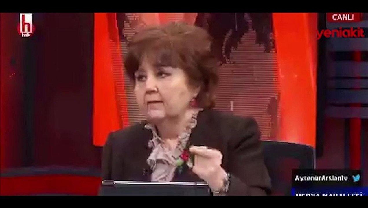 Halk TV sunucusu Ayşenur Arslan'dan skandal! Devleti 'polis' öldürmekle suçladı
