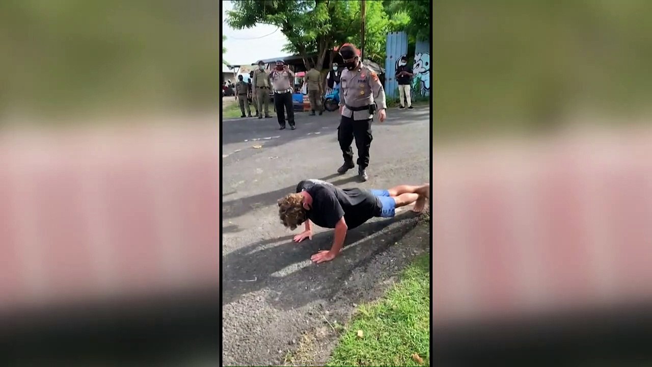 Liegestütze als Strafe für Maskenmuffel auf Bali