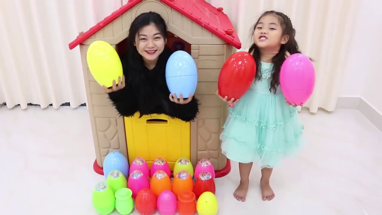Annie Pretend Play with Giant Surprise Colored Eggs Hunt