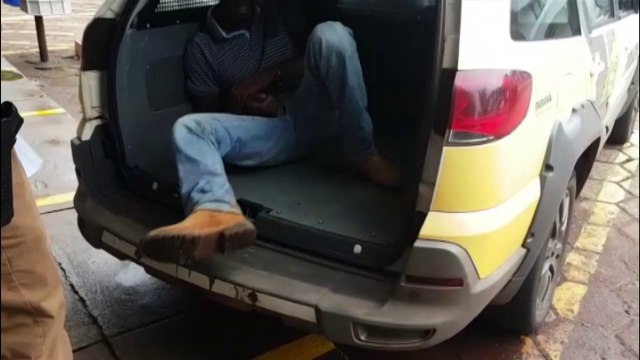 Motorista de caminhão caçamba é preso pela PM por embriaguez ao volante