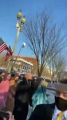 Biden Beyaz Saray'a girdi