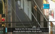 Tensión en 122 y 43: Detienen a un sujeto acusado de intentar acuchillar al ex de su novia