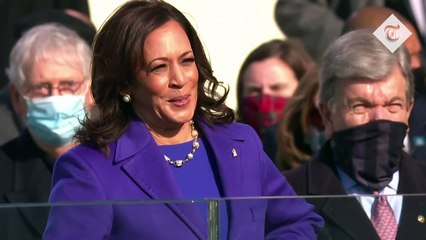 Descargar video: Kamala Harris sworn in - The first female, first Black and first South Asian vice president