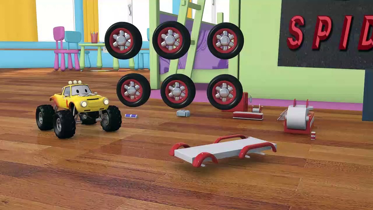 Lucas le Petit Camion construit un Camion de Pompier | Dessin animé en français pour les enfants