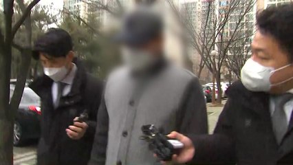 "왜 차량 막냐" 경비원 폭행한 30대 입주민 "죄송하다" / YTN