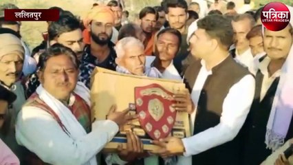 अनोखी बैल गाड़ी दौड़ प्रतियोगिता का आयोजन