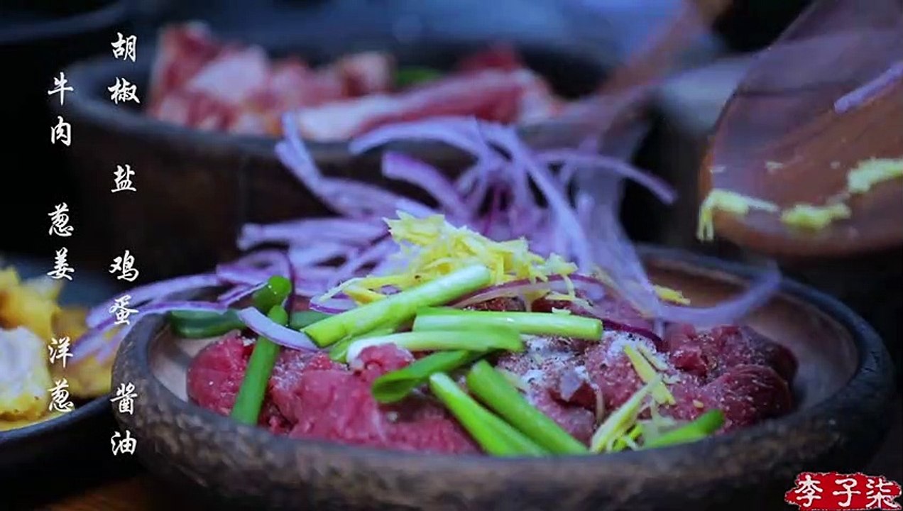 ひっくり返る鍋がゴマケーキと出会うと、物語があると思いますか？