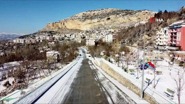 Toroslar beyaz gelinliğini giydi