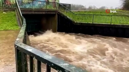 İngiltere'de Christoph Fırtınası alarmı