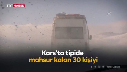 Tipide mahsur kalan araçlardaki 30 kişi kurtarıldı