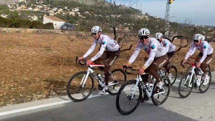 Cyclisme: stage de l'équipe AG2R-Citroën à Denia