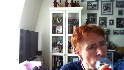 Wiwi égratigne "im więcej tym mniej"